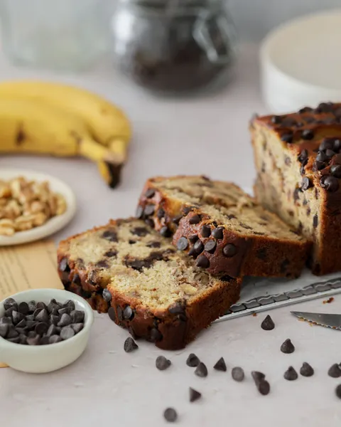 Receta de budín de banana y chocolate